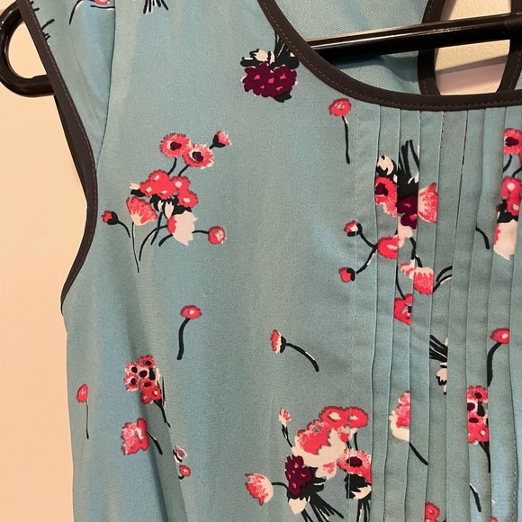 Floral, lined, cap sleeved dress - Picture 2 of 5